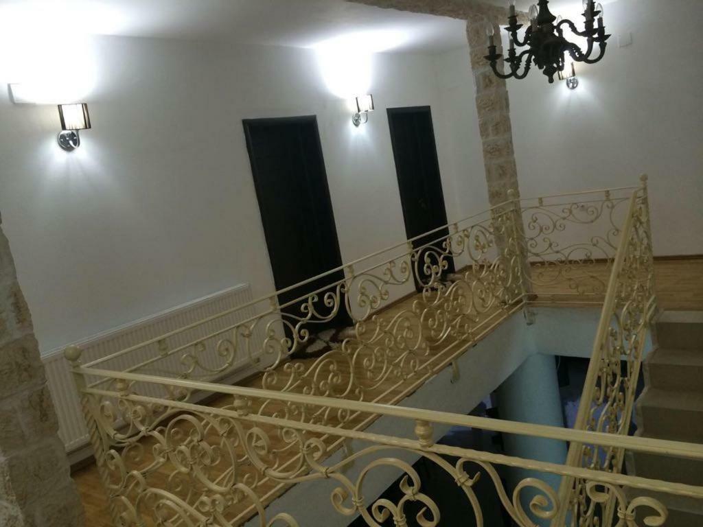 Pensiunea Medeea Hotel Pestis Ngoại thất bức ảnh