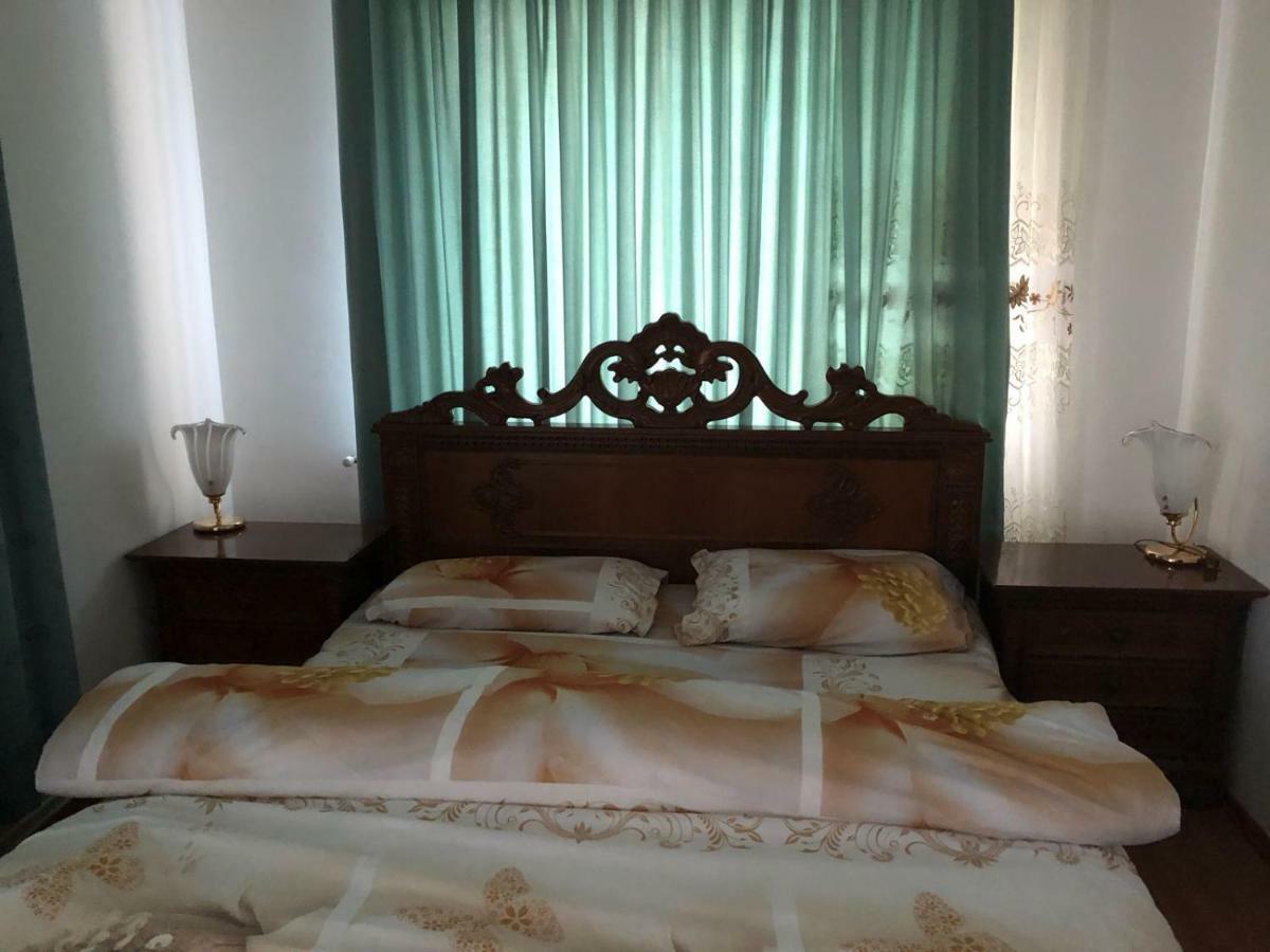 Pensiunea Medeea Hotel Pestis Ngoại thất bức ảnh