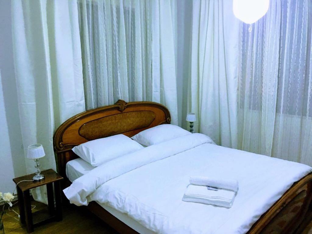 Pensiunea Medeea Hotel Pestis Ngoại thất bức ảnh